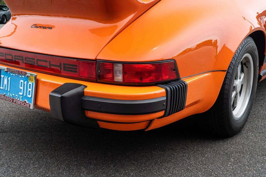 Porsche 911 Carrera (US)