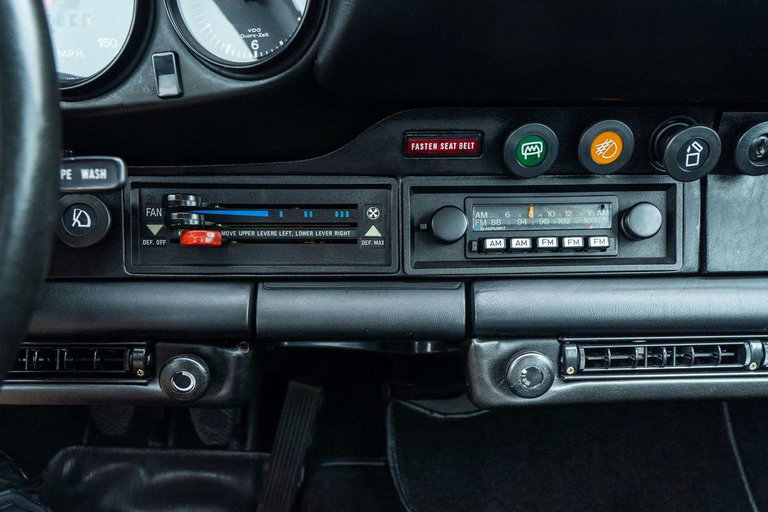 Porsche 911 Carrera (US)