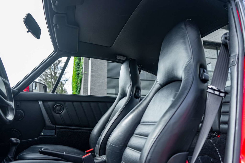 Porsche 964 Carrera 4