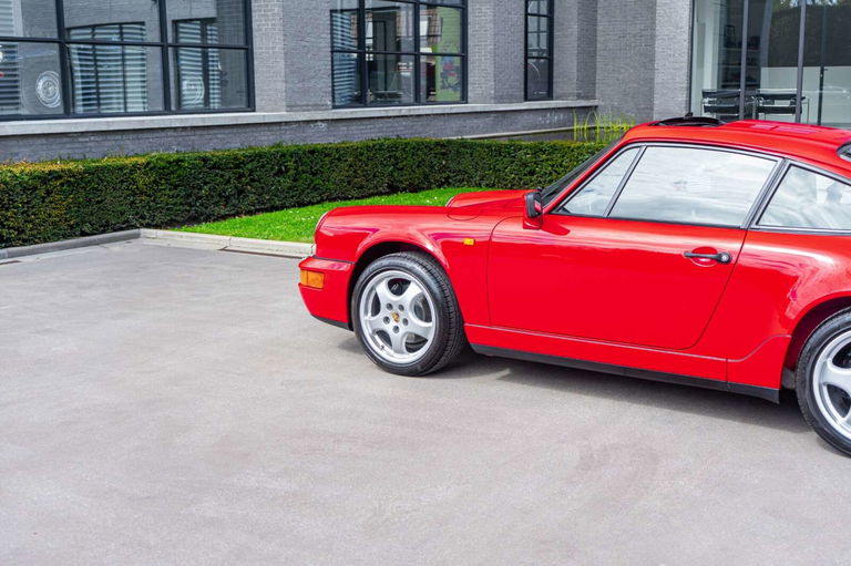 Porsche 964 Carrera 4