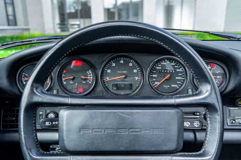 Porsche 964 Carrera 4