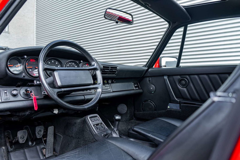 Porsche 964 Carrera 4