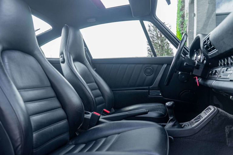 Porsche 964 Carrera 4