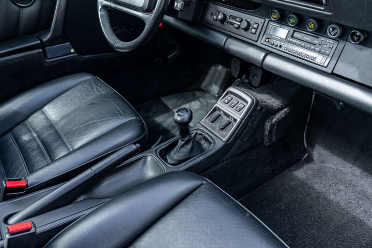 Porsche 964 Carrera 4