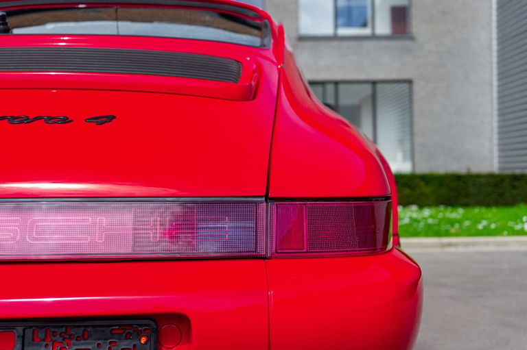 Porsche 964 Carrera 4
