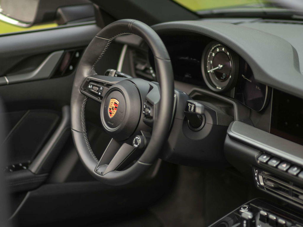 Porsche 992 Carrera 4S