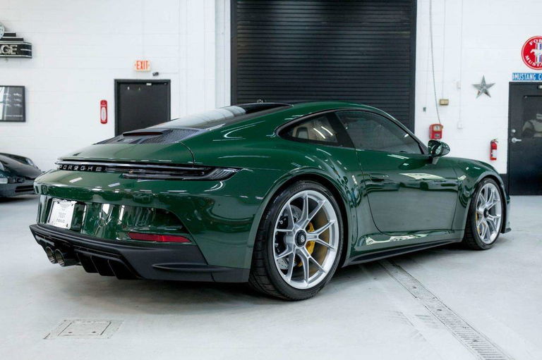 Porsche 992 GT3 Touring