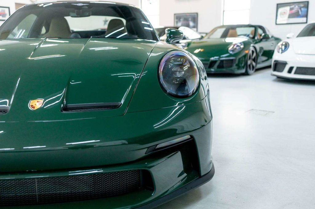 Porsche 992 GT3 Touring