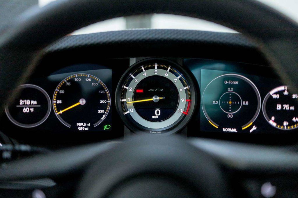 Porsche 992 GT3 Touring