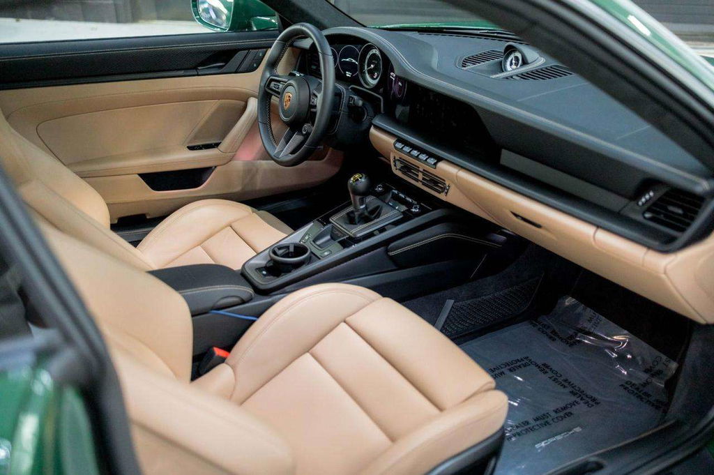 Porsche 992 GT3 Touring