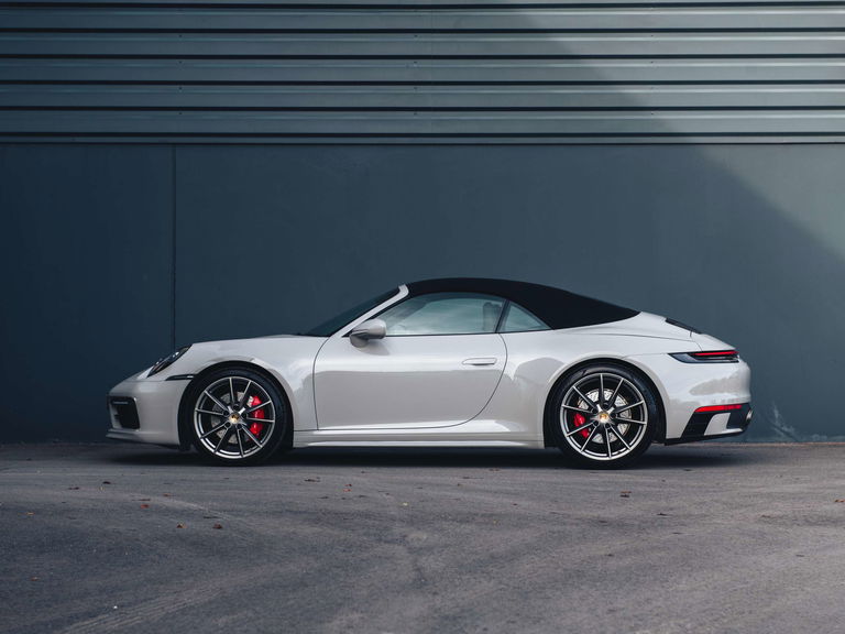 Porsche 992 Carrera 4S