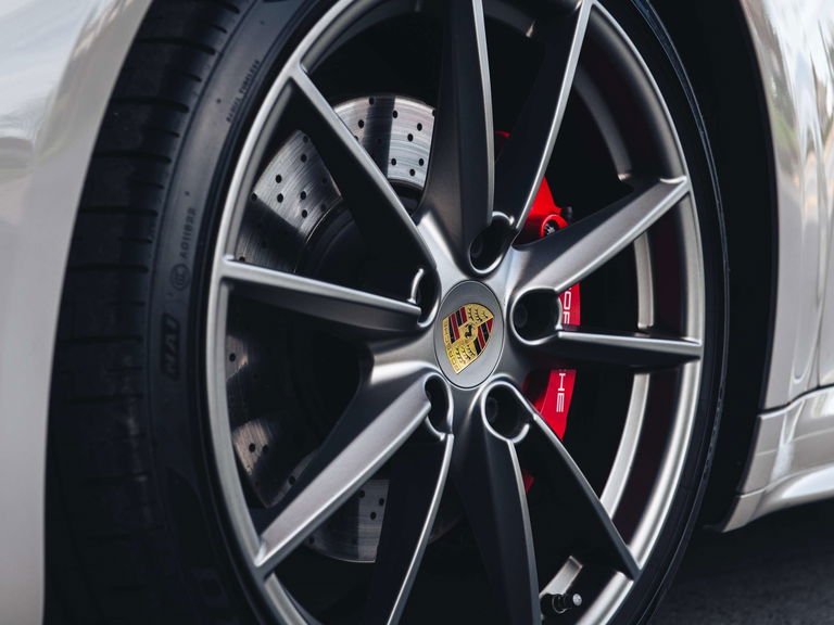 Porsche 992 Carrera 4S