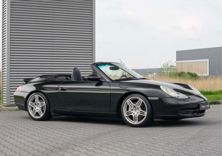Porsche 996 Carrera 4