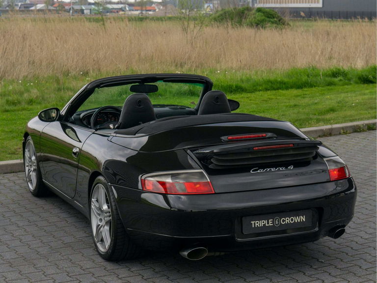 Porsche 996 Carrera 4