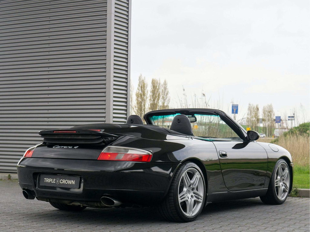 Porsche 996 Carrera 4