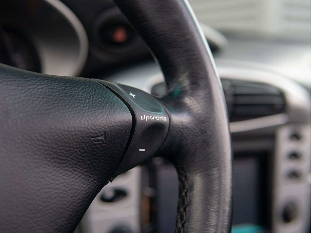 Porsche 996 Carrera 4