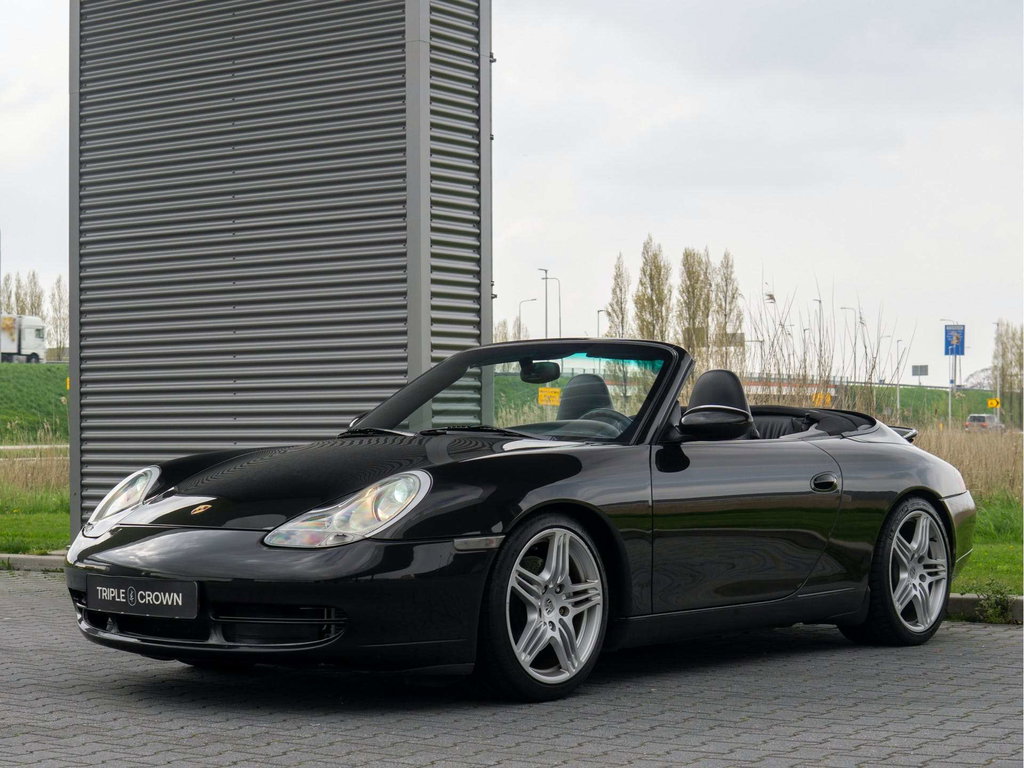 Porsche 996 Carrera 4