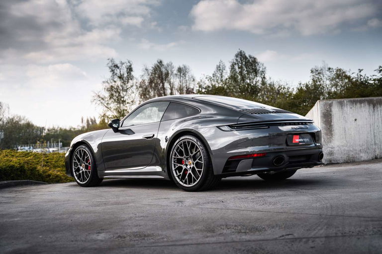 Porsche 992 Carrera 4S