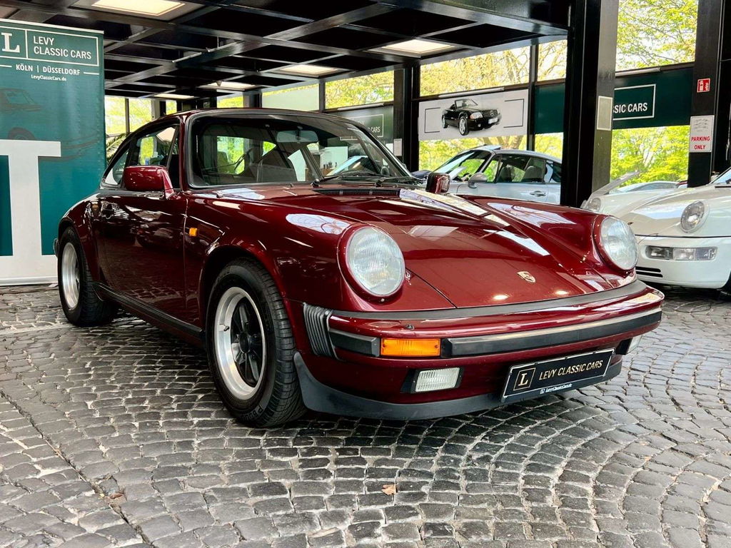 Porsche 911 Carrera 3.2