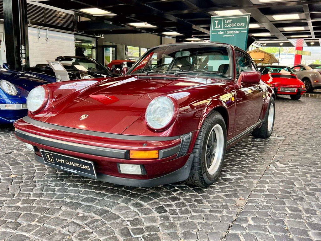 Porsche 911 Carrera 3.2