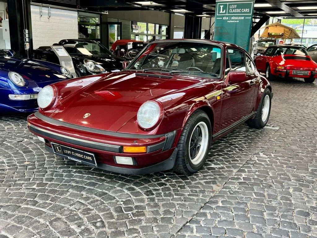 Porsche 911 Carrera 3.2