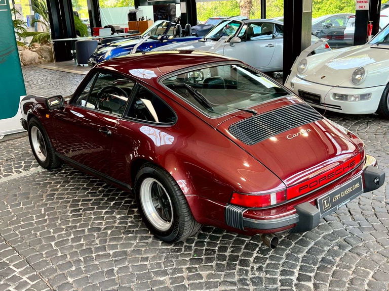 Porsche 911 Carrera 3.2