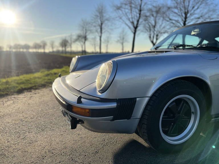 Porsche 911 Carrera 3.0