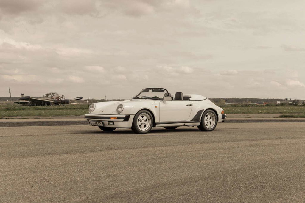Porsche 911 Carrera 3.2 Speedster
