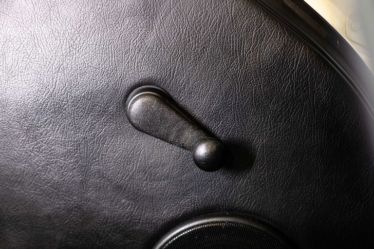 Porsche 911 Carrera 3.2 Speedster