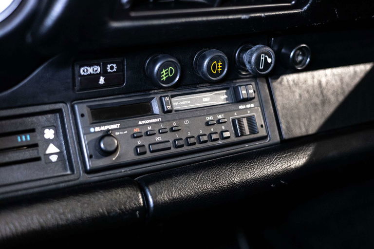 Porsche 911 Carrera 3.2 Speedster