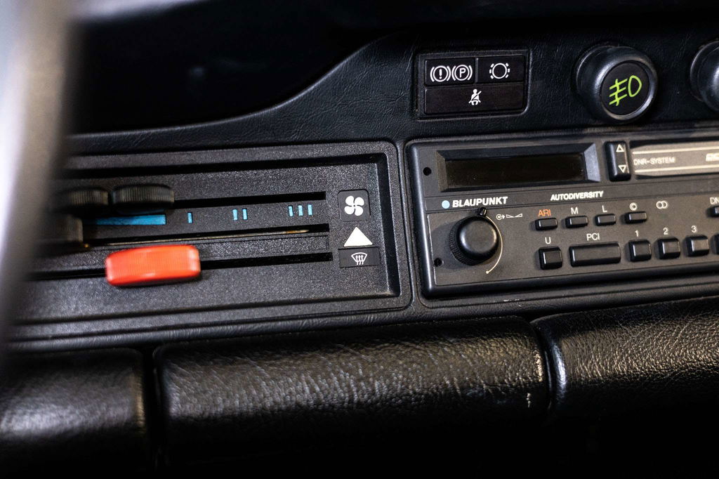 Porsche 911 Carrera 3.2 Speedster