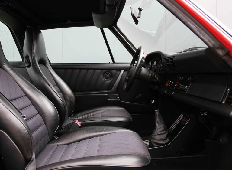 Porsche 911 Carrera 3.2