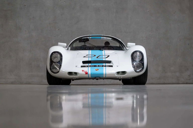Porsche 910
