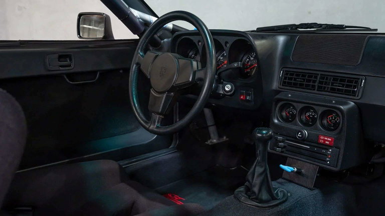 Porsche 924 Carrera GTS