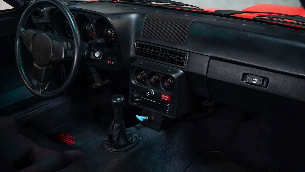 Porsche 924 Carrera GTS