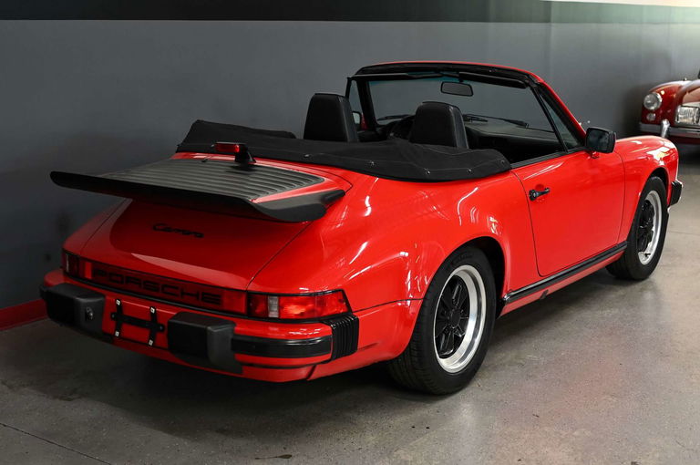 Porsche 911 Carrera 3.2 (US)