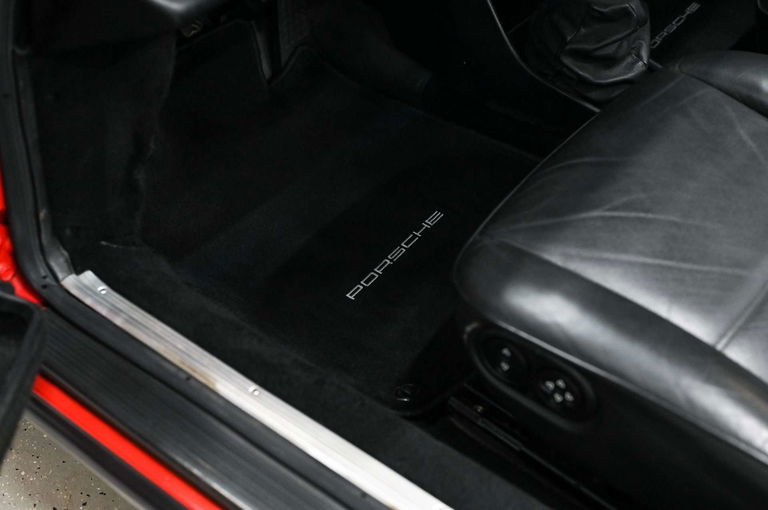 Porsche 911 Carrera 3.2 (US)