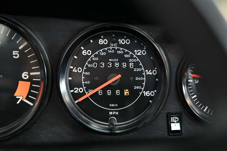 Porsche 911 Carrera 3.2 (US)