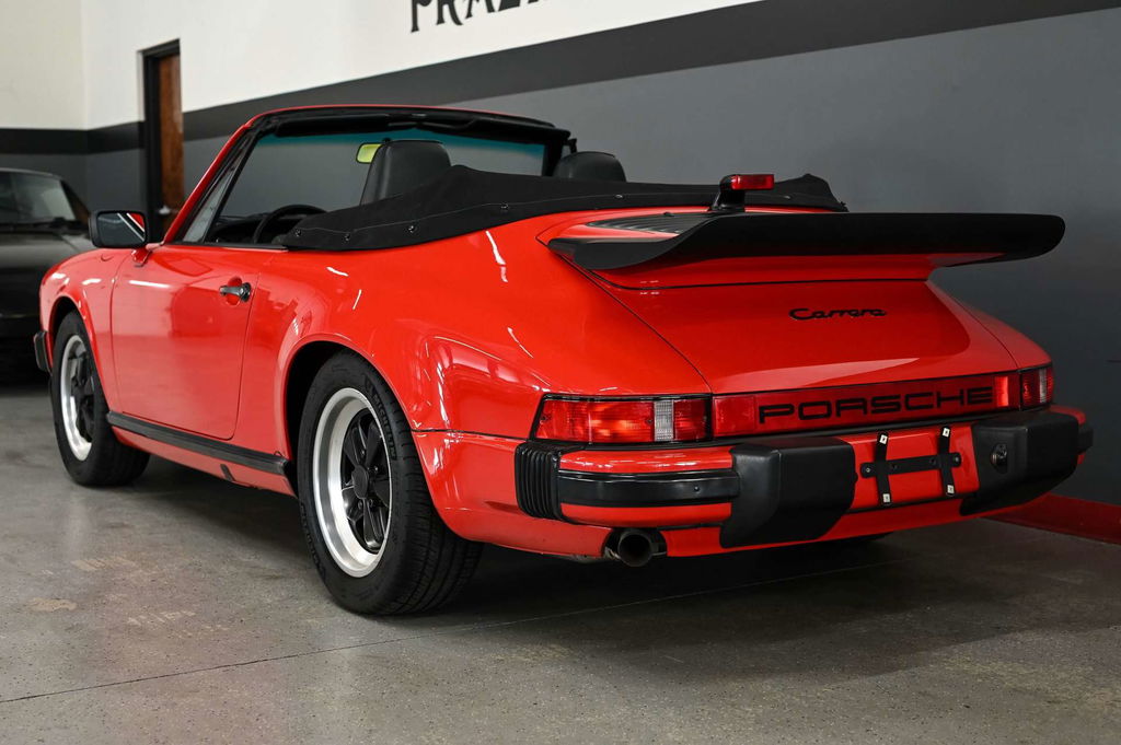 Porsche 911 Carrera 3.2 (US)