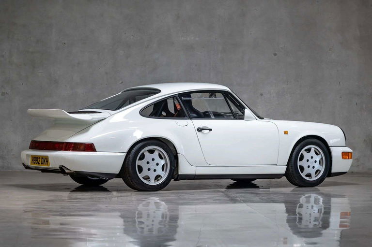 Porsche 964 Carrera 4 Lightweight