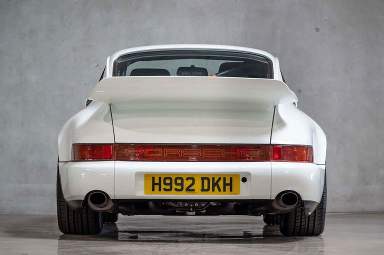 Porsche 964 Carrera 4 Lightweight