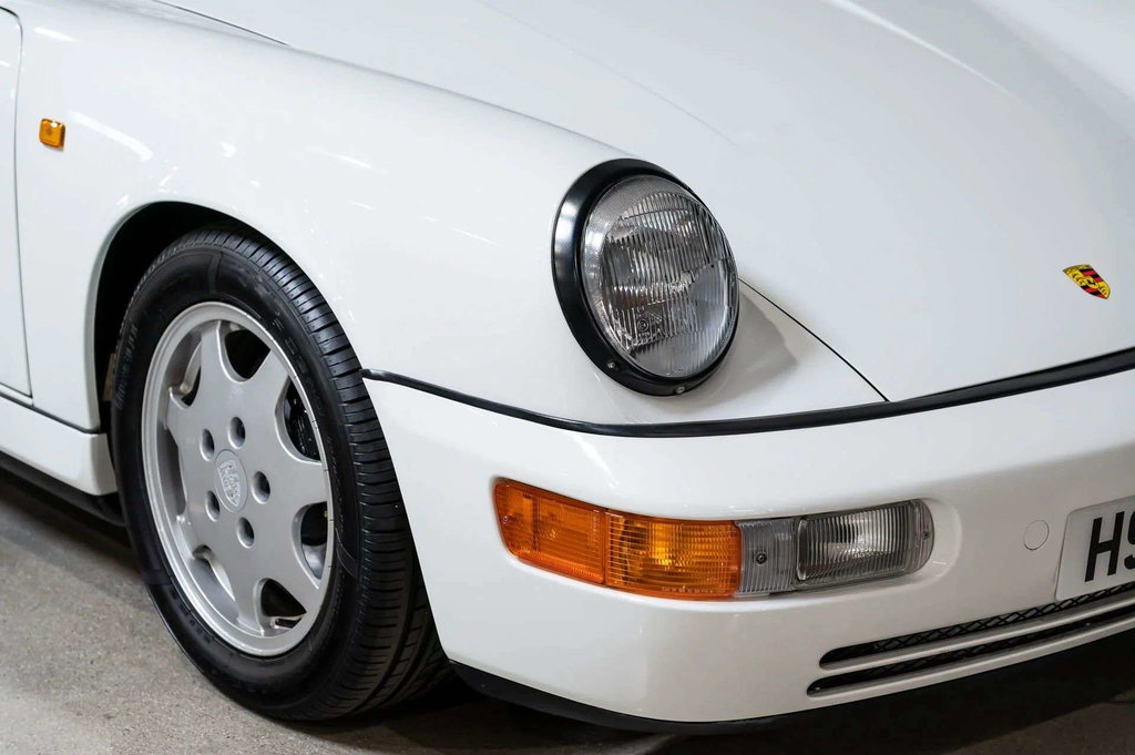 Porsche 964 Carrera 4 Lightweight