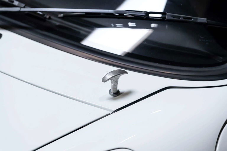 Porsche 964 Carrera 4 Lightweight