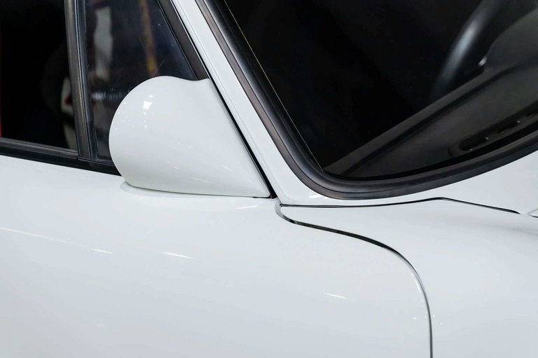 Porsche 964 Carrera 4 Lightweight