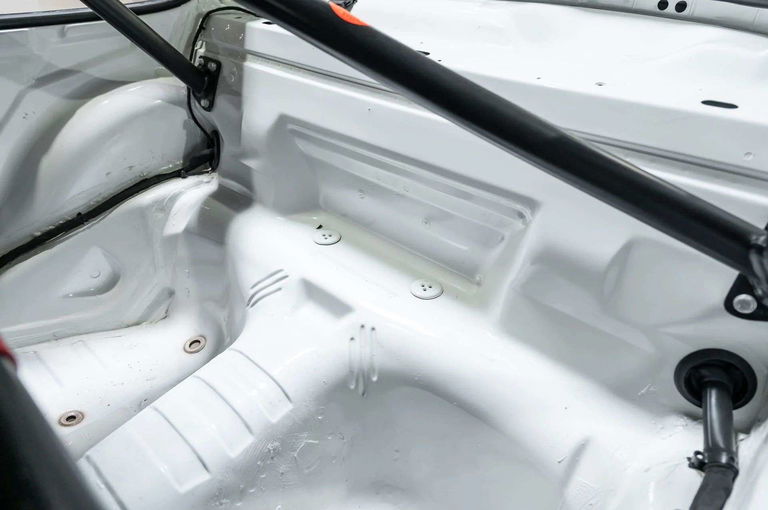 Porsche 964 Carrera 4 Lightweight