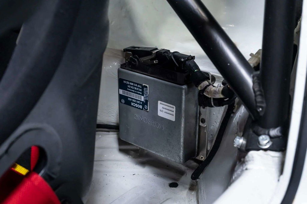 Porsche 964 Carrera 4 Lightweight