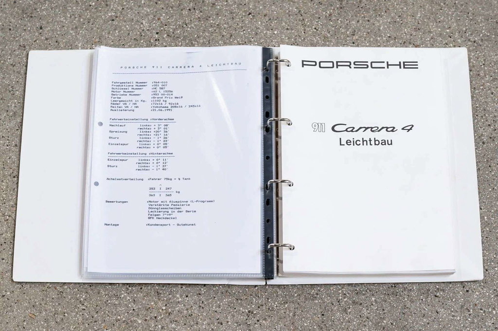 Porsche 964 Carrera 4 Lightweight