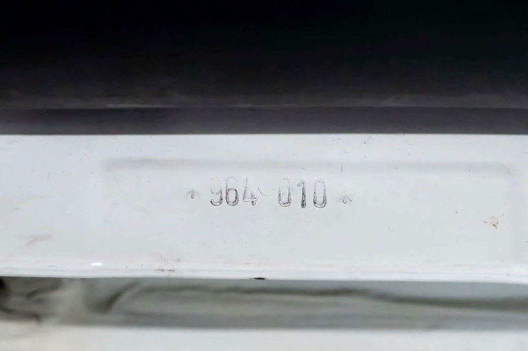 Porsche 964 Carrera 4 Lightweight