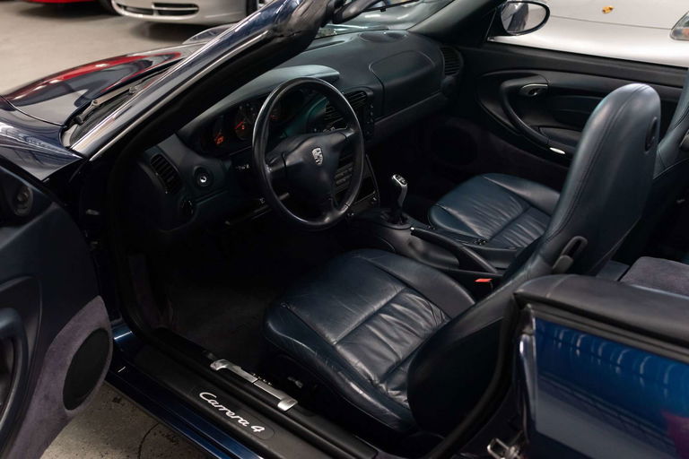 Porsche 996 Carrera 4