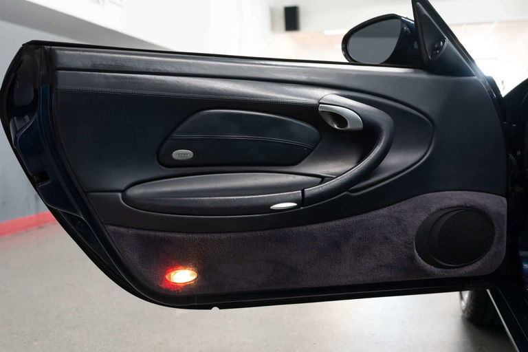 Porsche 996 Carrera 4